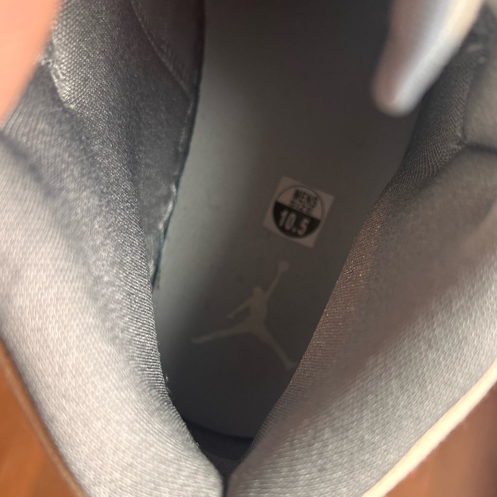 Nike Gray and Cream High-Top Sneakers - Picture 4 of 5